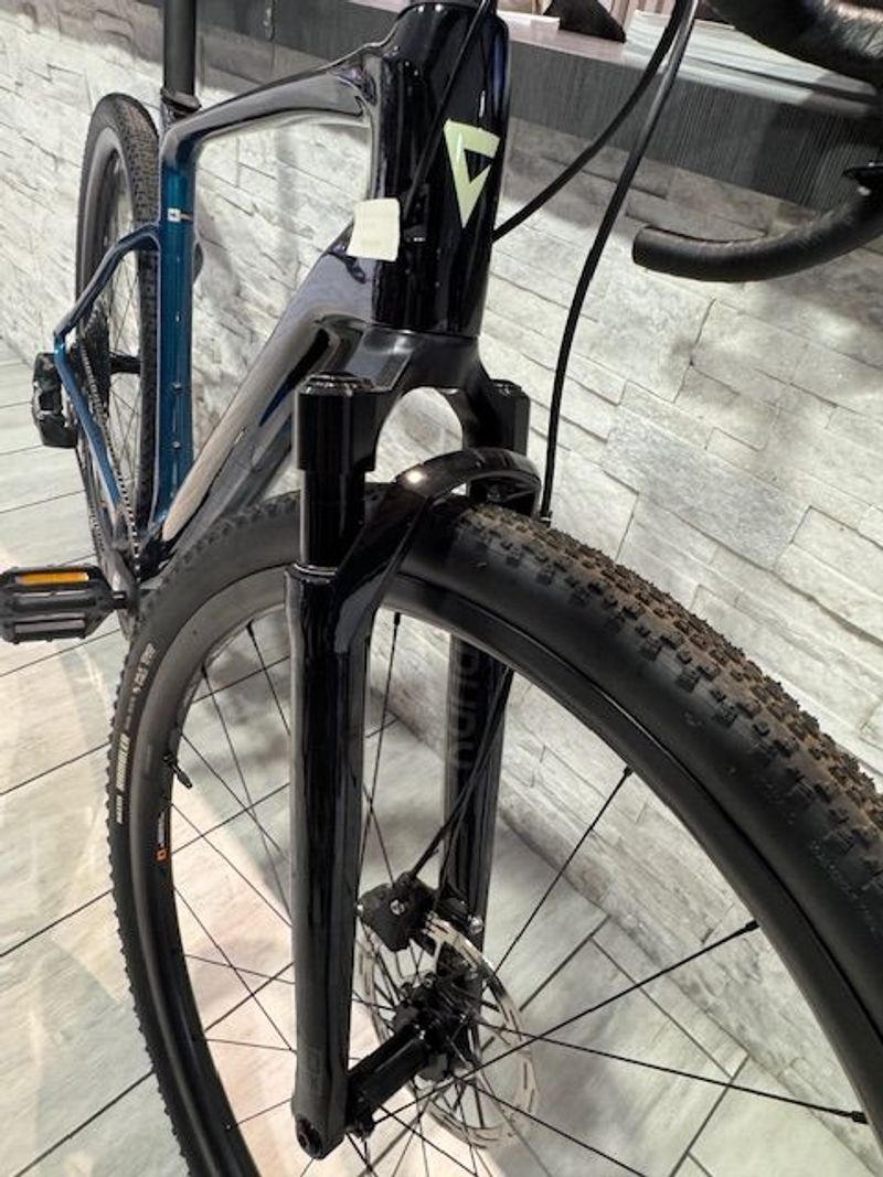 Giant Revolt X Advanced Pro 2 2024 2024 Road & Gravel usato, Nero — immagine 4 di 5