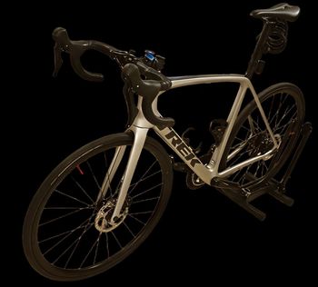 Used Trek Émonda SL 5 Disc 2022 2022 Road & Gravel, Light Gray — image 2 of 7