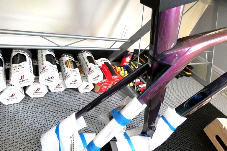 Used Trek Madone SLR 9 2022 Frameset 2022 Road & Gravel, Blue — image 6 of 12