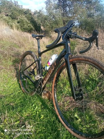 Giant Revolt Advanced 3 2025 2025 Road & Gravel d'occasion — image 9 sur 9