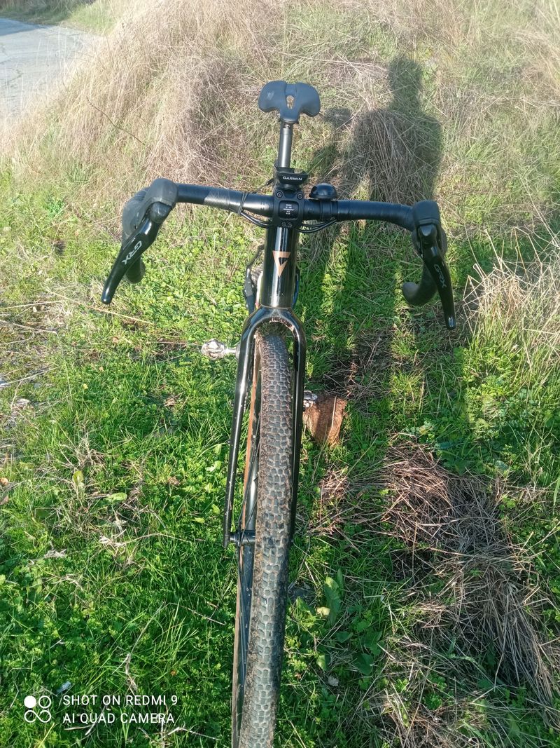 Giant Revolt Advanced 3 2025 2025 Road & Gravel d'occasion — image 8 sur 9