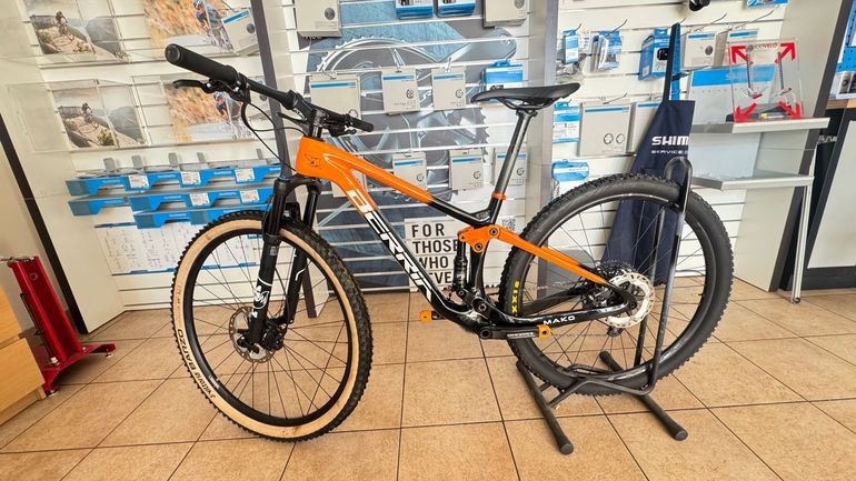 Used Berria MAKO 9 2021 2021 Mountainbike, Orange, 29 — image 2 of 11