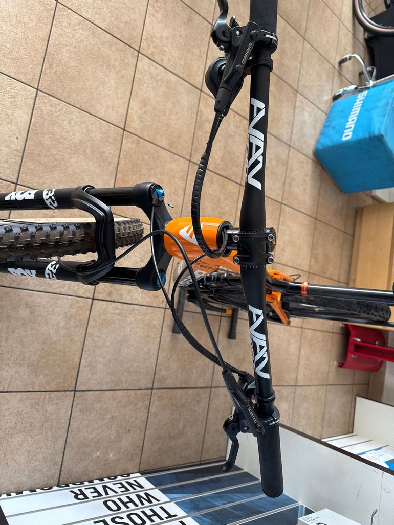 Used Berria MAKO 9 2021 2021 Mountainbike, Orange, 29 — image 10 of 11