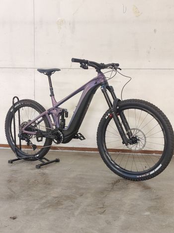 Used Giant Reign E+ 1 2023 2023 Mountainbike, Purple, 27.5 — image 1 of 10