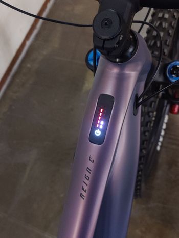 Used Giant Reign E+ 1 2023 2023 Mountainbike, Purple, 27.5 — image 7 of 10