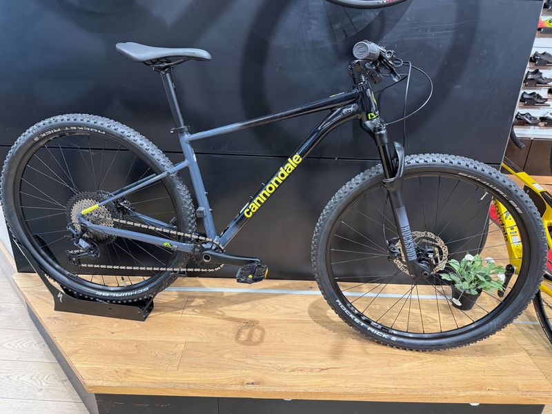 Used Cannondale Trail SL 2 2023 2023 Mountainbike, Blue, 29 — image 1 of 5