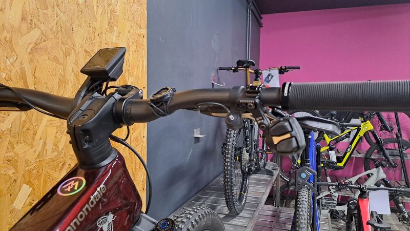Used Cannondale LAB 71 2024 Mountainbike, Red — image 9 of 14