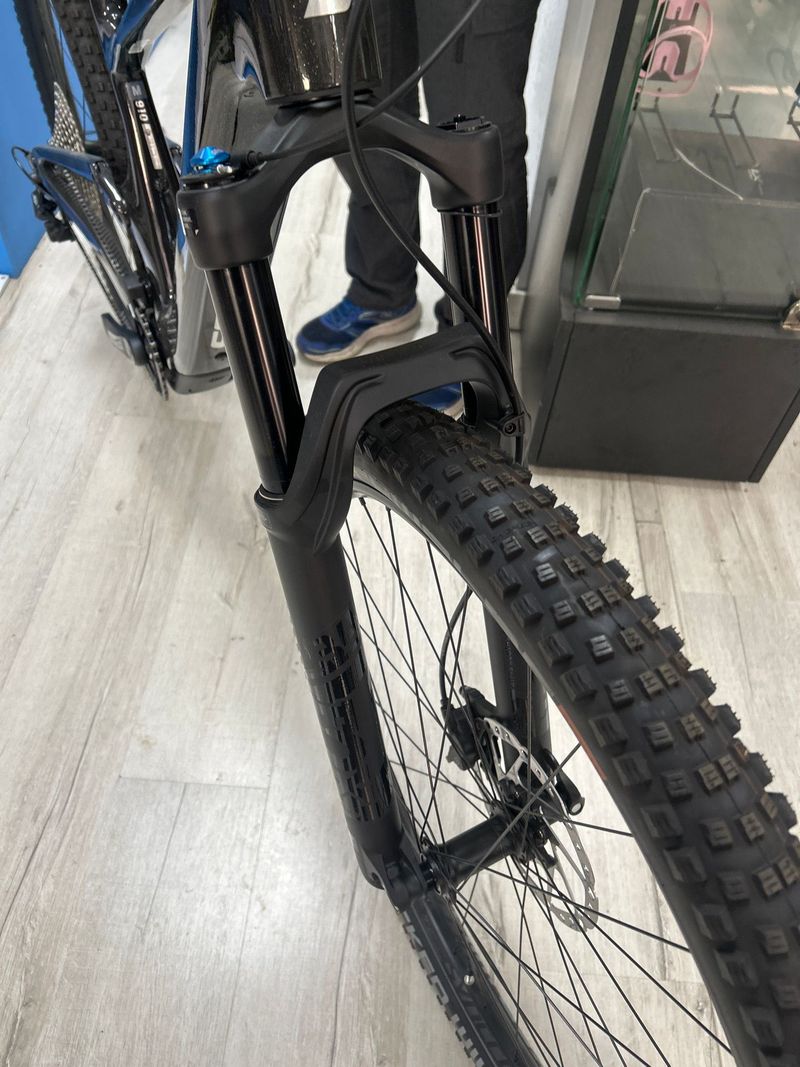 Tweedehands Scott Lumen eRIDE 910 2023 2023 Mountainbike — afbeelding 5 van 6