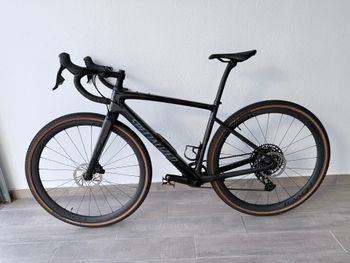 Used Specialized Diverge Expert Carbon 2022 2022 Road & Gravel — image 2 of 24
