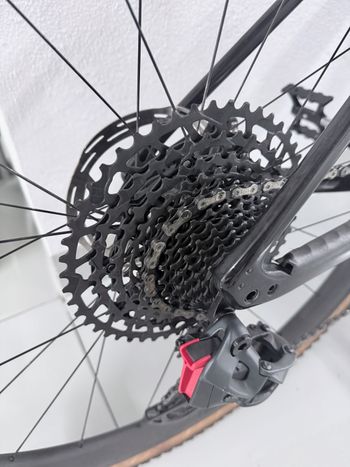 Used Specialized Diverge Expert Carbon 2022 2022 Road & Gravel — image 17 of 24