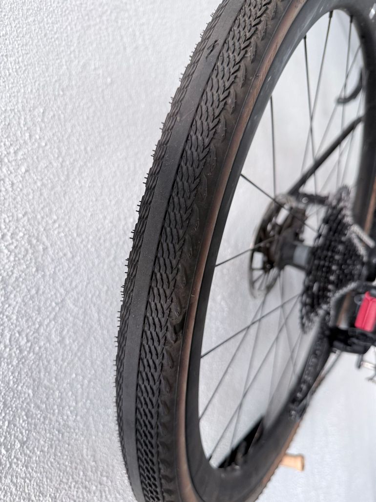 Used Specialized Diverge Expert Carbon 2022 2022 Road & Gravel — image 7 of 24