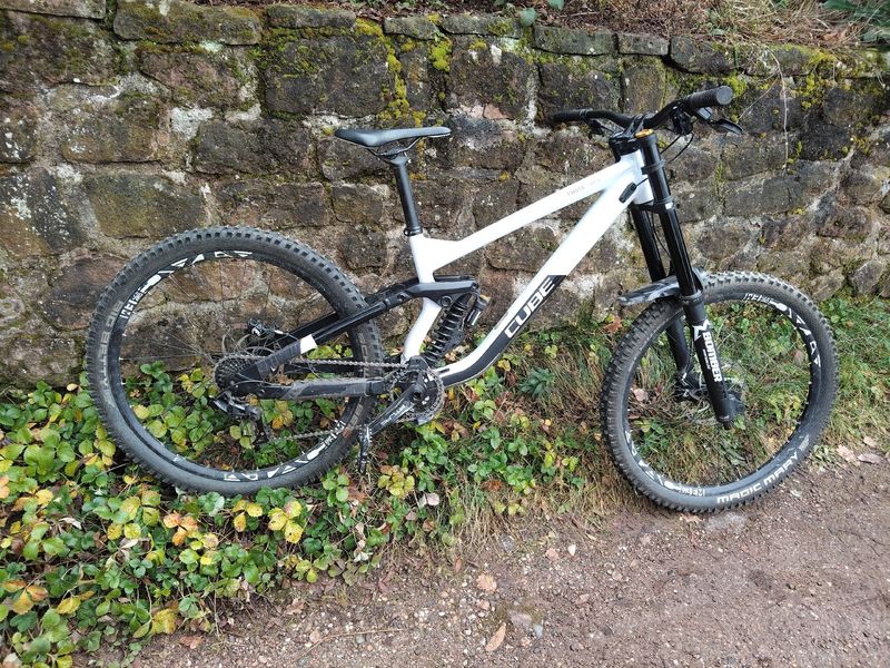 Used CUBE TWO15 RACE 2022 2022 Mountainbike, White, 27.5 — image 2 of 3