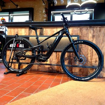 Used Giant Stance E+ 2 2023 2023 Mountainbike, Black, 29 — image 1 of 3