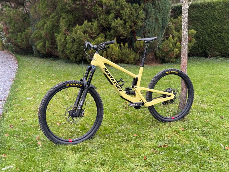 Used Santa Cruz NOMAD GX AXS RSV Coil / Carbon C 2024 2024 MTB
