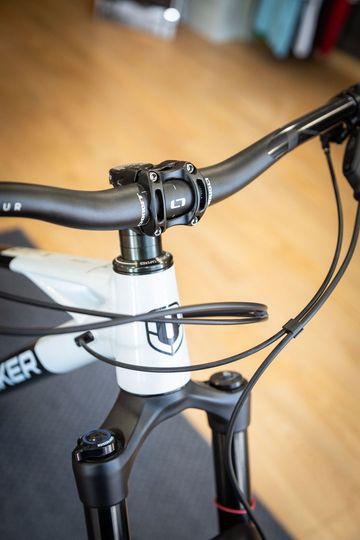 Used Mondraker RAZE 2023 2023 Mountainbike, Black, 29 — image 7 of 8