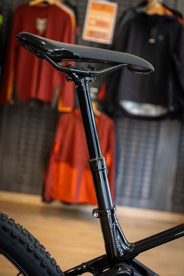 Used Mondraker RAZE 2023 2023 Mountainbike, Black, 29 — image 8 of 8