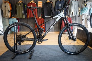 Käytetty Mondraker RAZE 2023 2023 MTB