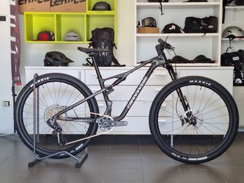 Used Cannondale SCALPEL CARBON 2 LEFTY 2025 Mountainbike, Black — image 1 of 5