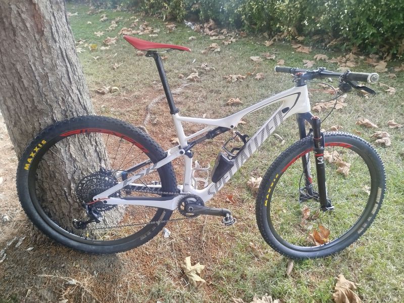 Used Specialized Epic Expert Carbon 29 World Cup 2016 2016 MTB