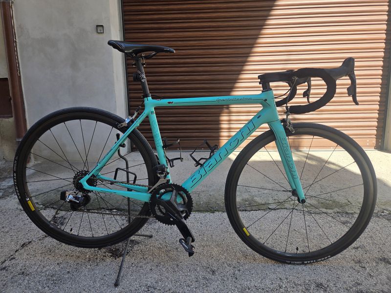 Used Bianchi Specialissima SRAM Red eTap 2017 Road & Gravel