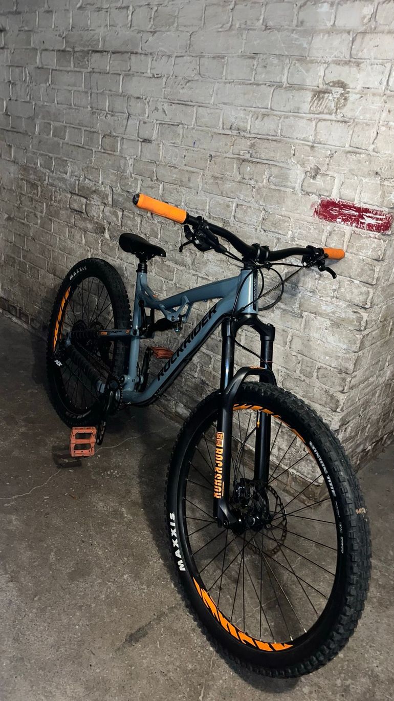 Gebrauchtes Rockrider AM100S 2020 Mountainbike, Hellgrau — Bild 1 von 16