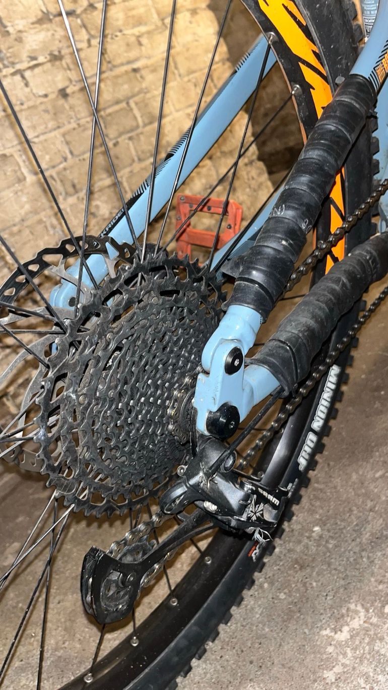 Gebrauchtes Rockrider AM100S 2020 Mountainbike, Hellgrau — Bild 3 von 16