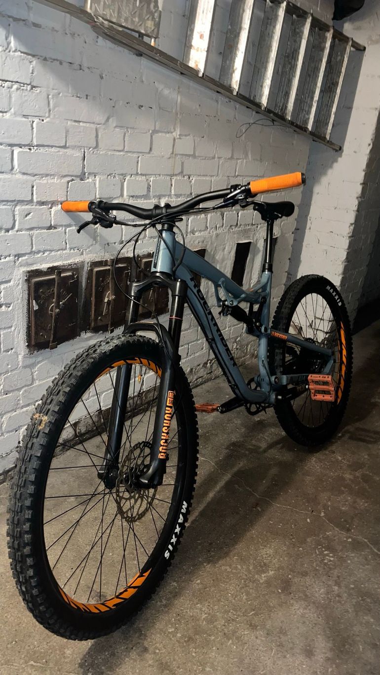 Gebrauchtes Rockrider AM100S 2020 Mountainbike, Hellgrau — Bild 2 von 16