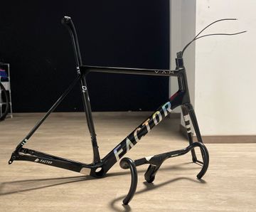 Used Factor O2 VAM 2024 Road & Gravel
