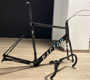 Used Factor O2 VAM 2024 Road & Gravel, Black — image 3 of 11
