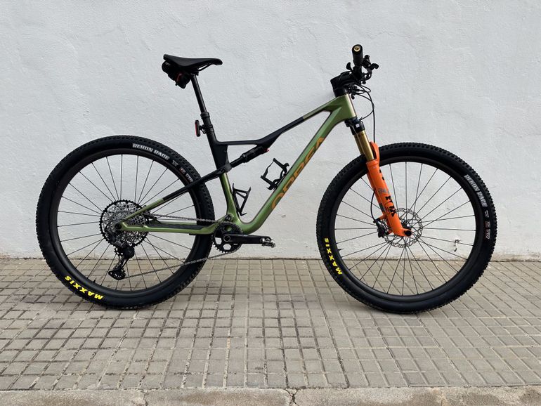 Used Orbea Orbea Oiz 2024 Mountainbike — image 1 of 8