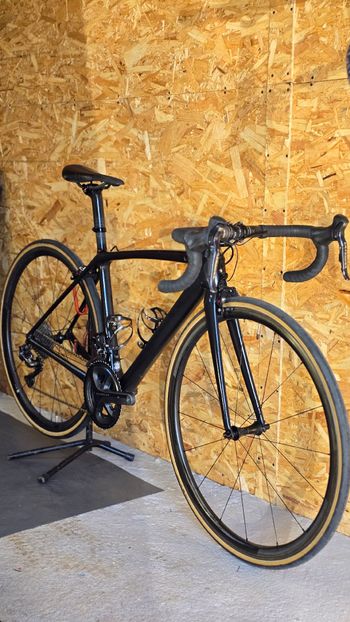 Used Trek Domane Shimano Ultegra Di2 2017 Road & Gravel, Schwarz — image 2 of 3