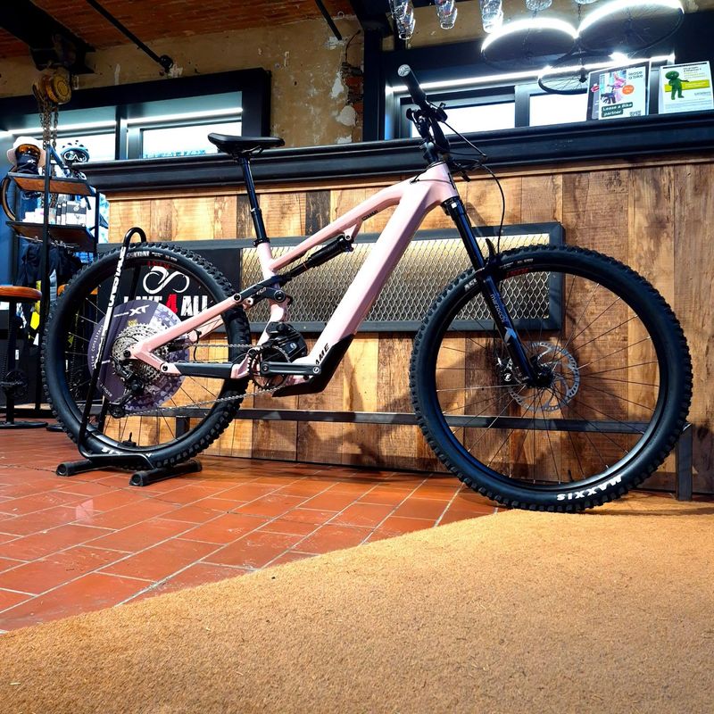 Used Moustache Game 150.6 2024 2024 Mountainbike, Purple, 29 — image 2 of 3