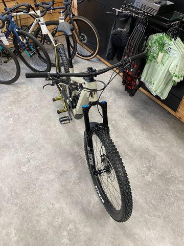 Used Moustache Game 150.7 2024 2024 Mountainbike, White, 29 — image 5 of 5