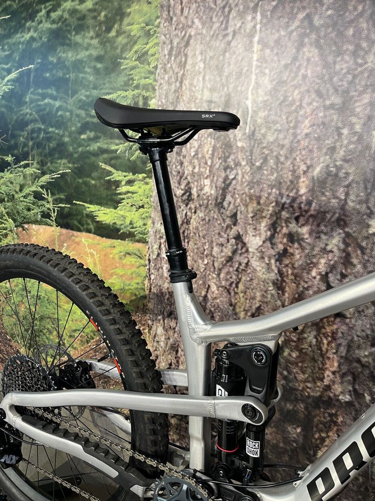 Used Propain Tyee 6 AL 27,5 Small Raw 2025 Mountainbike, Light Gray — image 6 of 10