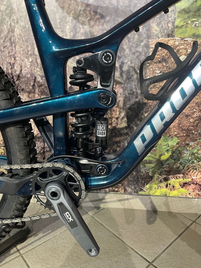 Used Propain Tyee 6 CF 29 Deep Forest 2024 Mountainbike, Blue — image 3 of 10
