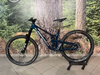 Used Propain Tyee 6 CF 29 Deep Forest 2024 Mountainbike, Blue — image 8 of 10