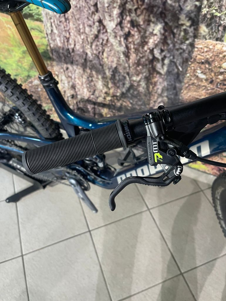 Used Propain Tyee 6 CF 29 Deep Forest 2024 Mountainbike, Blue — image 10 of 10
