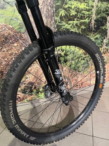 Used Propain Tyee 6 CF 29 Deep Forest 2024 Mountainbike, Blue — image 6 of 10