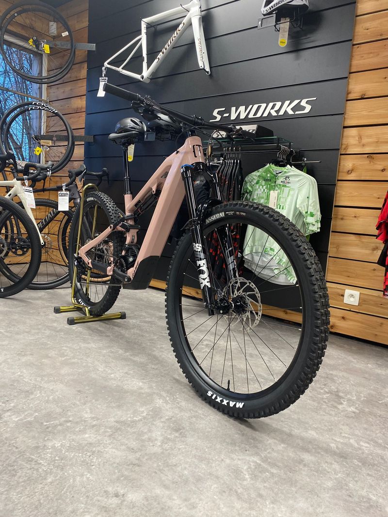 Used Moustache Game 150.7 2024 2024 Mountainbike, Purple, 29 — image 3 of 5
