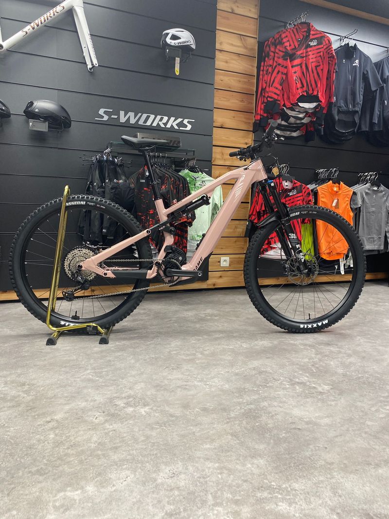 Used Moustache Game 150.7 2024 2024 Mountainbike, Purple, 29 — image 1 of 5