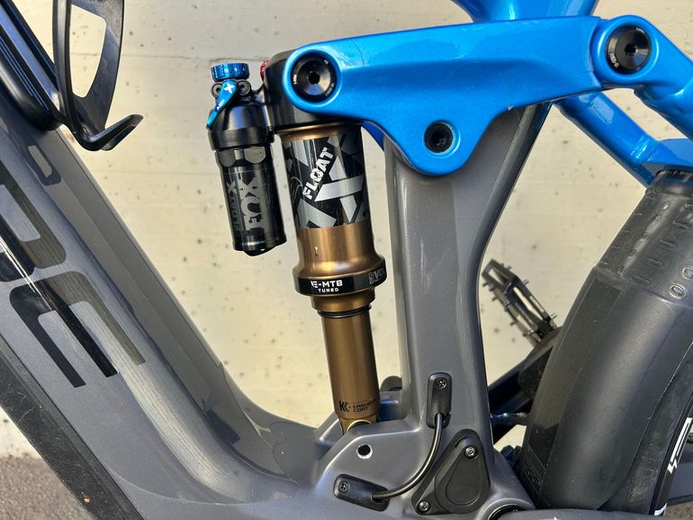 Used CUBE Stereo hybrid Shimano Deore XT 2023 Mountainbike, Blue — image 21 of 25