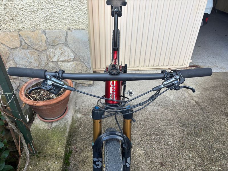 Used BMC Fourstroke 01 ONE 2022 2022 Mountainbike, Red, 29 — image 5 of 8