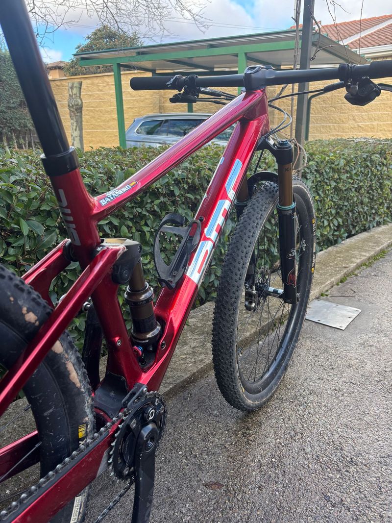 Used BMC Fourstroke 01 ONE 2022 2022 Mountainbike, Red, 29 — image 2 of 8