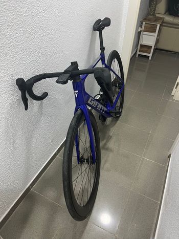 Used Giant Propel Advanced 1 2024 2024 Road & Gravel, Blue — image 3 of 6
