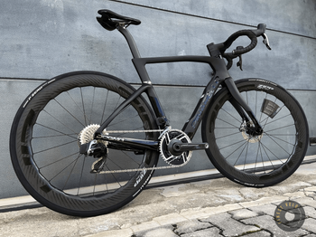 Pinarello, Pinarello Dogma F 2025 + Zipp 454 NSW + SRAM Red AXS