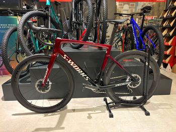 Used Specialized S-Works Tarmac SL7 - SRAM Red eTap AXS 2023 2023 Road & Gravel, Rot — image 2 of 3