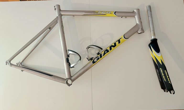 Used Giant TCR ALUXX SL  TEAM ONCE 1999 Frameset 1999 Road & Gravel, Grigio chiaro — image 2 of 12