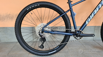 Giant Talon 0 2023 Mountainbike usato, Blu — immagine 3 di 6