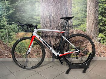 Used Specialized Tarmac Shimano Dura Ace 2018 Road & Gravel, White — image 7 of 8