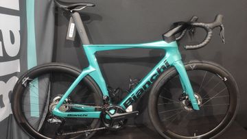 Bianchi OLTRE Comp Upgrade 2025 Road & Gravel usato